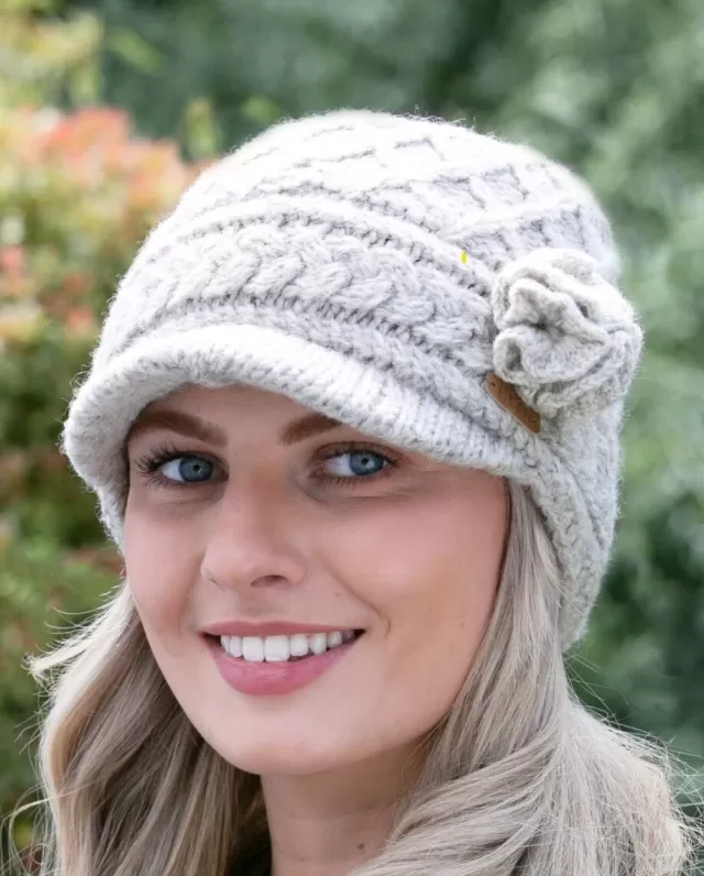 Women Sweater Shop Aran Trellis Peak hat Oatmeal