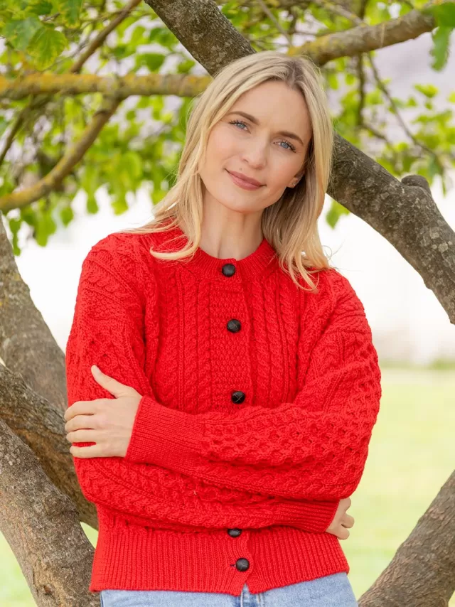 Women Sweater Shop Clover Cropped Cardigan Scarlet