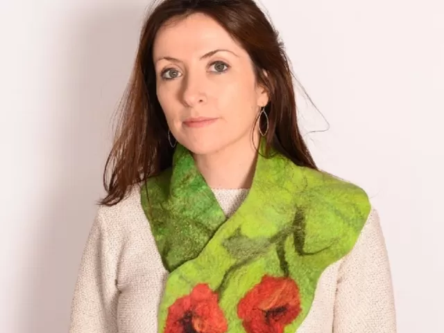 Women Sweater Shop Felt Leaf Scarf Poppy Flower