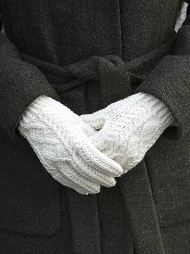 Sweater Shop Handknit Aran Wool Gloves Unisex