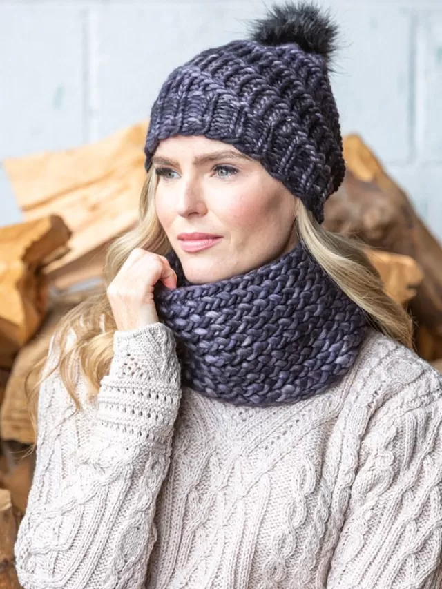 Women Sweater Shop Handmade in Ireland - Snood and Bobble Hat Set - Grey