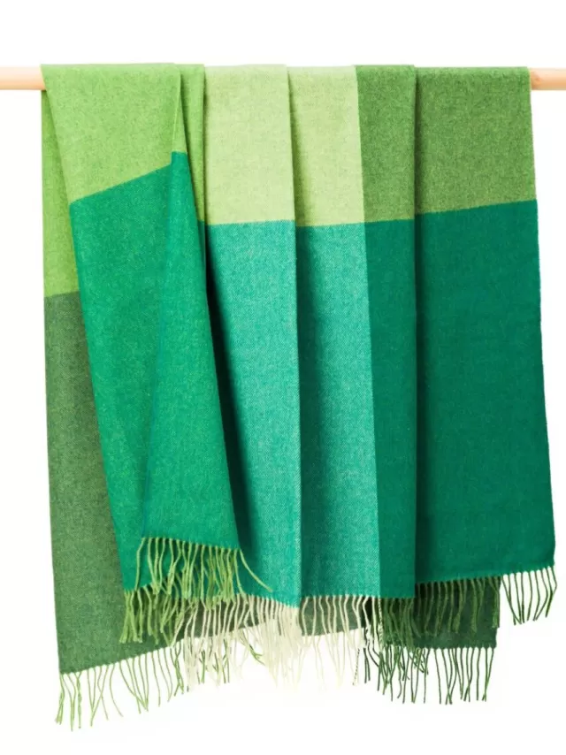 Sweater Shop Lambswool Throw Green Mix - Col.608