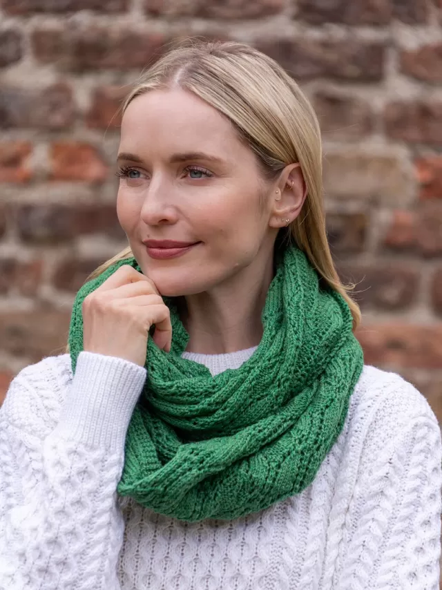 Women Sweater Shop 100% Merino Wool Infinity Snood Kiwi