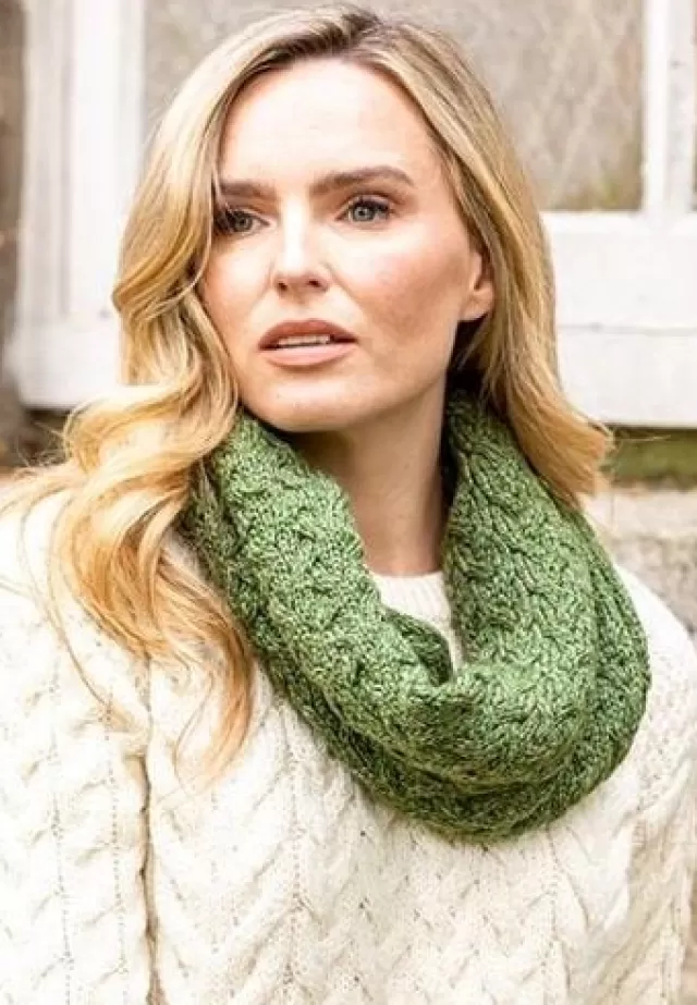 Women Sweater Shop Super Soft Aran Snood Green B859