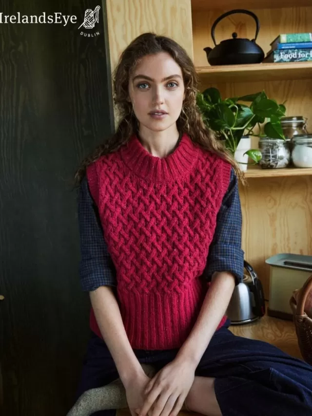 Women Sweater Shop Trellis Crop Vest Bramble Red