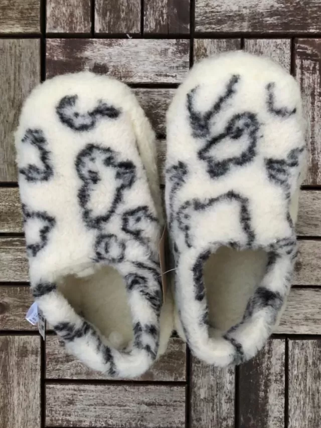 Sweater Shop Unisex Merino Wool Slippers Sheep Design